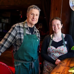 ross-essner-julianna-lewis