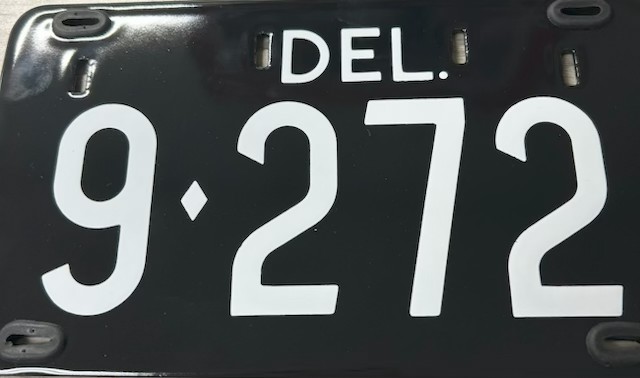 hats-heels-license-plate-2026