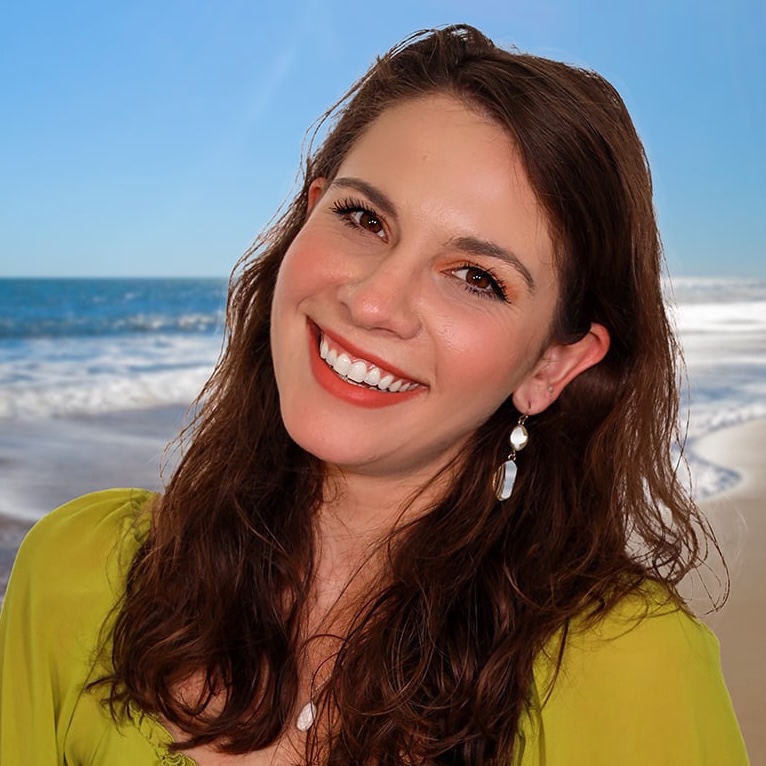 leah-rizzo-beachside
